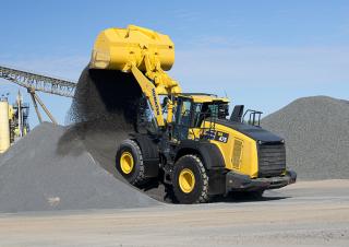 Gumikerekes homlokrakodók Komatsu WA475-10E0