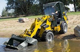 Gumikerekes homlokrakodók Wacker Neuson WL 30