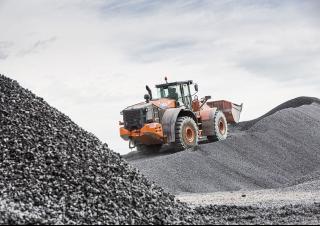 Gumikerekes homlokrakodók Hitachi ZW310-6