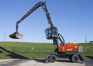 Gumikerekes kotrók Atlas 350 MH