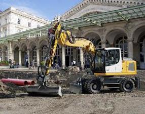 Gumikerekes kotrók Liebherr A 918 Litronic