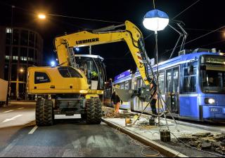 Gumikerekes kotrók Liebherr A 918 Litronic