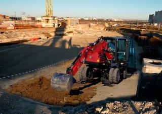 Gumikerekes kotrók Yanmar B95W Zirkular 