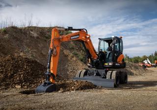 Gumikerekes kotrók Doosan DX57W-7