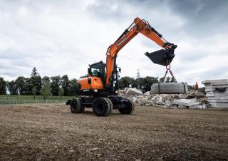 Gumikerekes kotrók Doosan DX57W-7