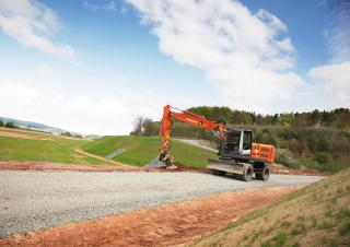 Gumikerekes kotrók Hitachi ZX 140 W 3