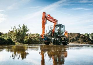 Gumikerekes kotrók Hitachi ZX140W-6