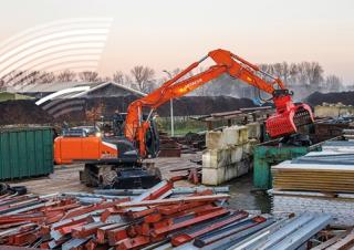 Gumikerekes kotrók Hitachi ZX220W-7