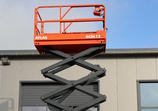 Ollós emelők Gumikerekes ollós személyemelők Atlas Kompakt ACSL 1212 DC