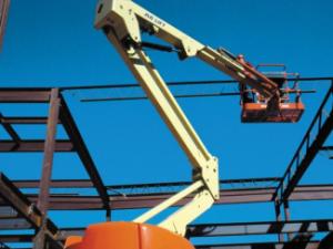 Gémes személyemelők Gumikerekes töretőgémes munkaállványok JLG 450A Serie II