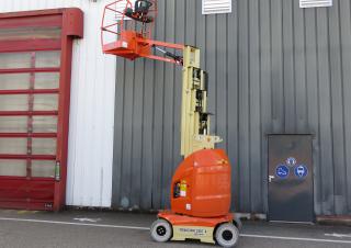 Teleszkópgémes személyemelők Gumikerekes vertikális emelésű munkaállványok JLG-Toucan Toucan 10E-L