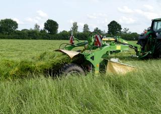 Vontatott kaszák - tárcsa és cond. Krone EasyCut TC 320 CV