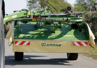 Vontatott kaszák - tárcsa és cond. Krone EasyCut TC 320 CV