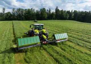 Hátra szerelhető kaszák - tárcsa és cond. Claas Disco 9300 C Auto Swather 