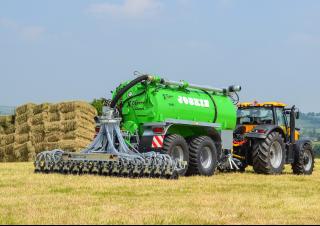 Hígtrágya és trágya technológiák Hígtrágya injektálók Joskin SOLODISC 6880/32SDH