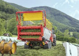 Hígtrágyás pótkocsik Pöttinger Boss 3240 DB Master