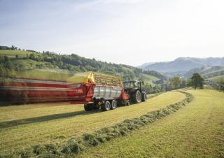 Hígtrágyás pótkocsik Pöttinger Boss 3240 DB Master