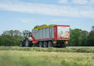 Hígtrágyás pótkocsik Pöttinger Jumbo 7540