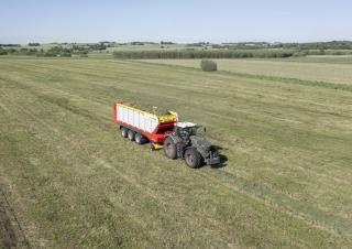 Hígtrágyás pótkocsik Pöttinger Jumbo 8540