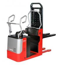 Horizontál kommisiózó targoncák Manitou CI 10 LC