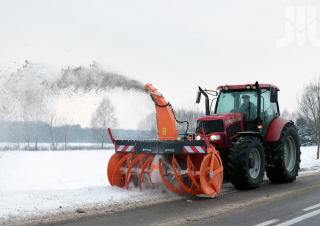 Téli kapbantartási gépek Hóvágók Pronar OFW 2.6 