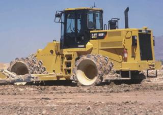 Hulladéktömörítők Caterpillar 815F Series 2