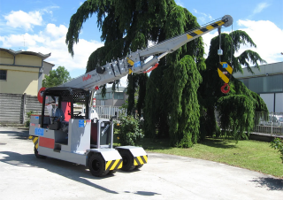 Ipari mobildaruk Valla 90 E