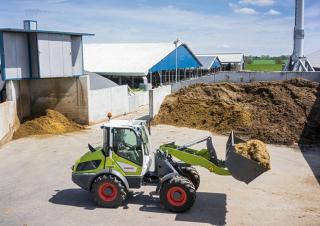 Kerti rakodógépek Claas Torion 639