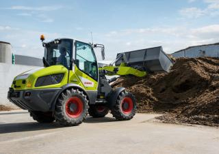Kerti rakodógépek Claas Torion 639