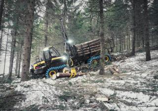 Erdészeti gépek Kiközelítők Ponsse Bison