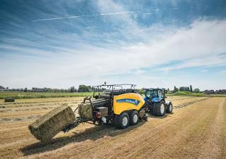 Kockabálázók New Holland BB 890 Plus 