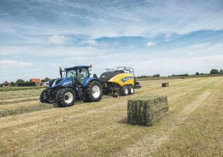 Kockabálázók New Holland BB 890 RC Plus