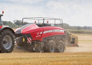 Kockabálázók Massey Ferguson MF 2370UHDTC
