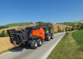 Kockabálázók Kuhn SB 1290