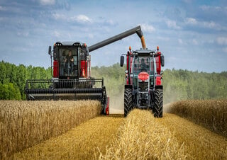 Kombájnok Massey Ferguson Activa 7344