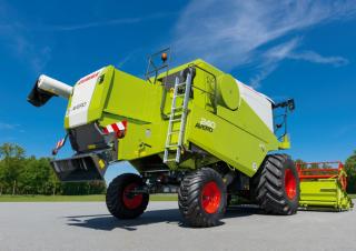 Kombájnok Claas Avero 160
