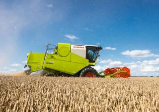Kombájnok Claas Avero 160