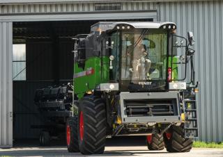Kombájnok Fendt Corus 518 MCS Reis 