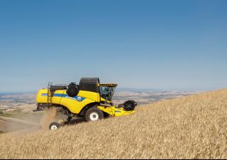 Kombájnok New Holland CX5.90