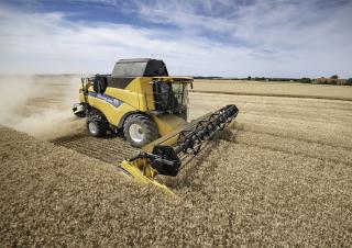 Kombájnok New Holland CX8.90   
