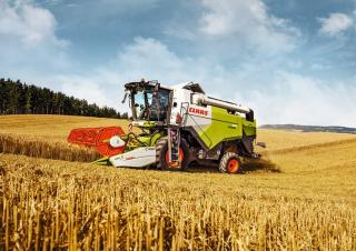 Kombájnok Claas Evion 410 Classic    