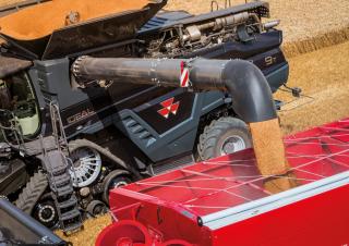 Kombájnok Massey Ferguson Ideal 9 T