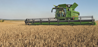 Kombájnok John Deere S 690 i