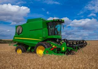 Kombájnok John Deere S440 