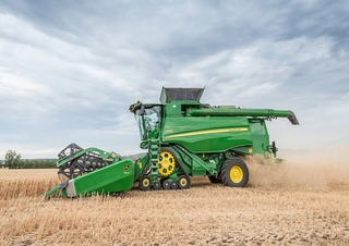 Kombájnok John Deere T670 HM 