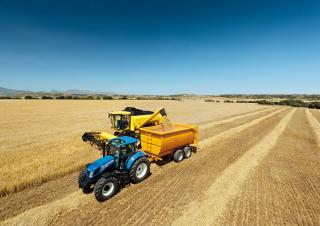 Kombájnok New Holland TC5.90 ST5 