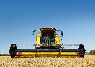 Kombájnok New Holland TC5.90 ST5 