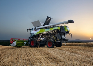 Kombájnok Claas Trion 720 Montana