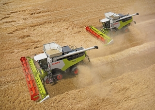 Kombájnok Claas Trion 720 Terra Trac