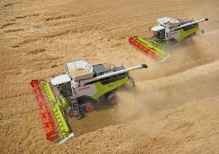 Kombájnok Claas Trion 730 Terra Trac   